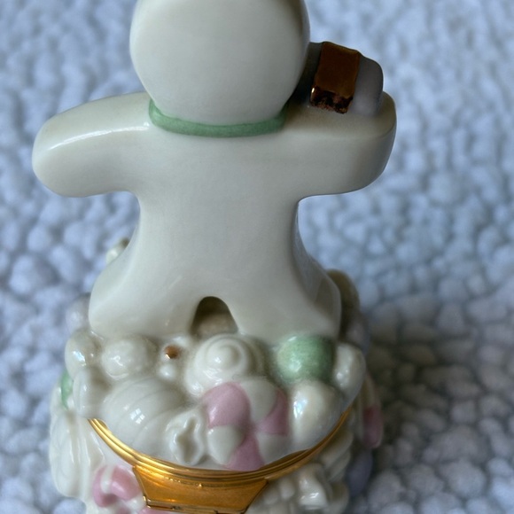 Lenox Treasures Gingerbread Box with Gold Accents  A great gift! - Picture 3 of 7